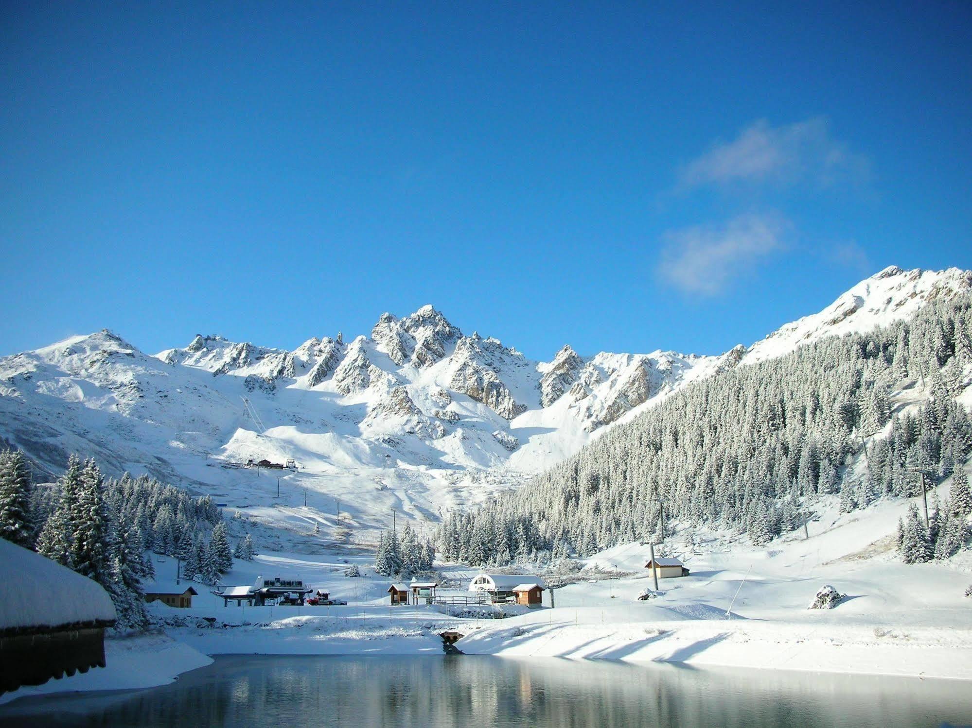 Lake Hotel Courchevel 1850 Luaran gambar